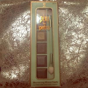 Pixi by Petra Mineral Eye Shadow Palette