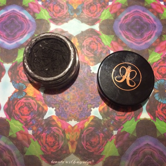 Anastasia Beverly Hills Dipbrow Pomade in Ebony