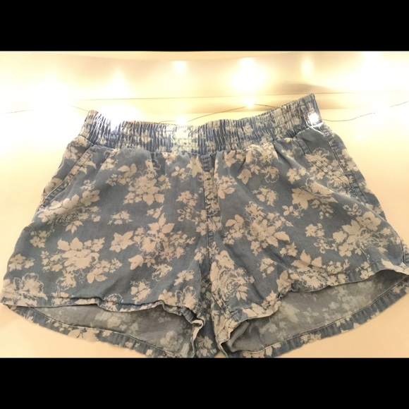 Floral print shorts - Picture 3 of 3