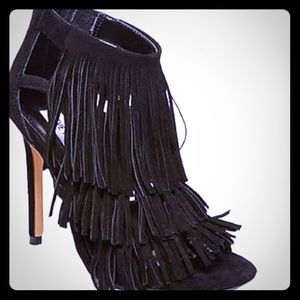 Steve Madden black fringe heels