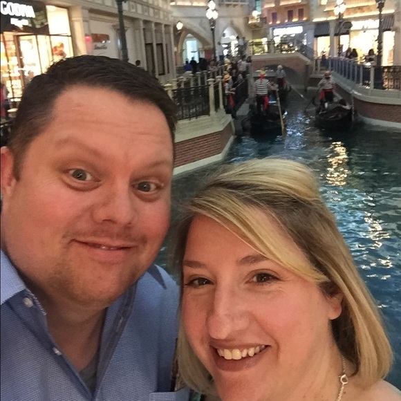 Meet your Posher, Mona - Picture 1 of 1