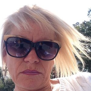 Meet your Posher, Judi