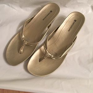 Gold Naturalizer Wedges
