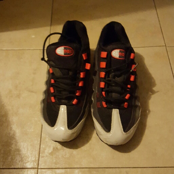 Nike Airmax 95 size 6 in boys