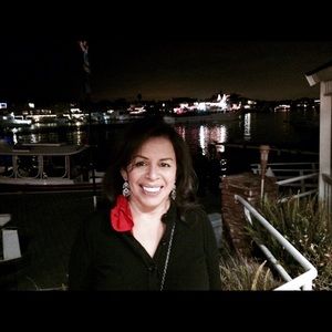 Meet your Posher, Ana ruth