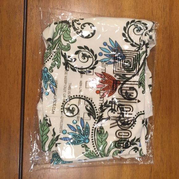Beautiful ***Rare***LuLaRoe Tween Leggings