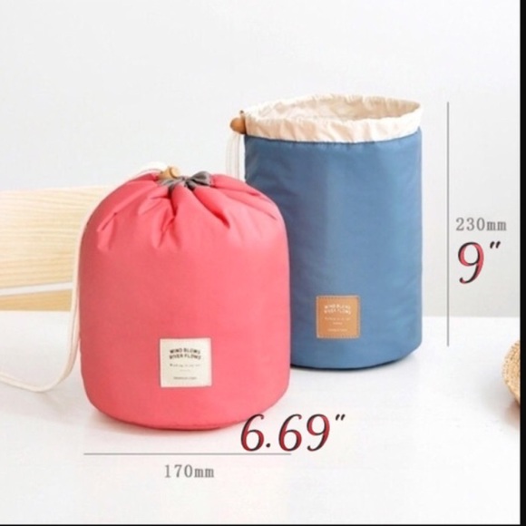 ✂️LAST CALL✂️ FASHION TRAVEL MAKEUP BAG - Picture 2 of 4