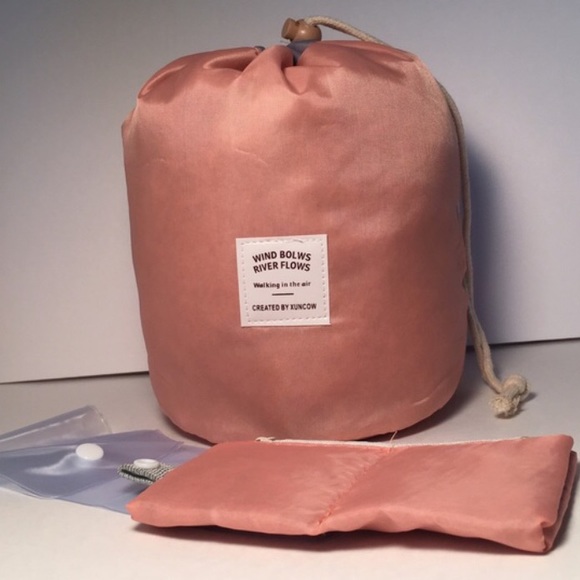 ✂️LAST CALL✂️ FASHION TRAVEL MAKEUP BAG - Picture 3 of 4