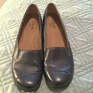 Clark's  Navy Blue flats dress shoes  9M