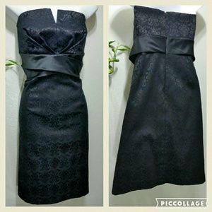 Cocktail lace style dress strapless by WHBM