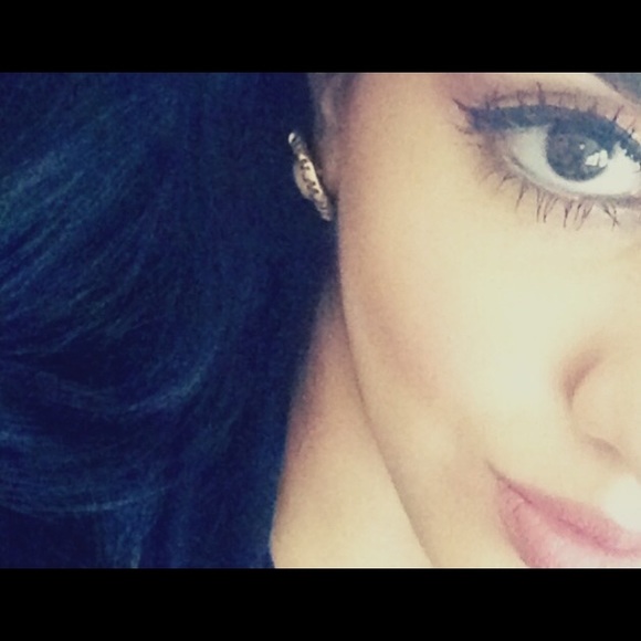 Meet your Posher, Aysha