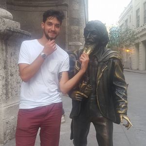 Meet your Posher, Jorge enrique