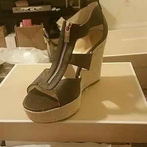 Michael kors damita wedge in brown