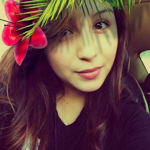 Meet your Posher, Adilene