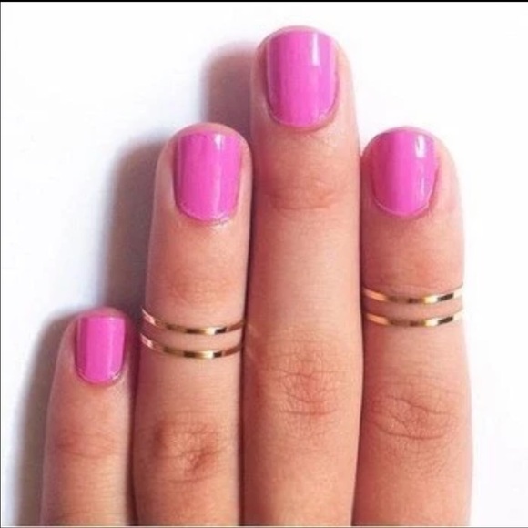 🆒Set of 5 midi ring. Gold tone. 🆕