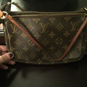 Louis Vuitton Pochette (AUTHENTIC!)
