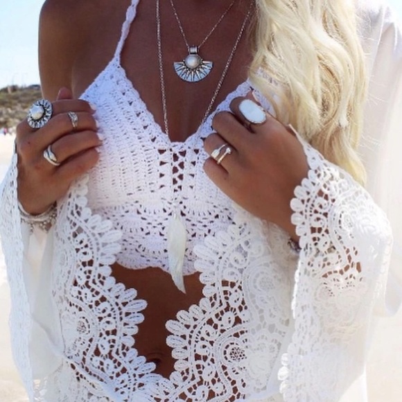 Sexy Crotchet Bikini Top Halter Crop Black/ White - Picture 5 of 8