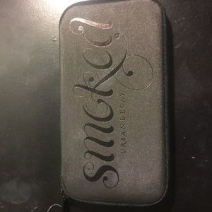 Urban decay smoked eyeshadow palette