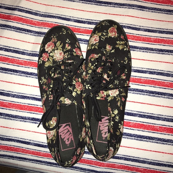 Vans (Authentic Lo Pro)