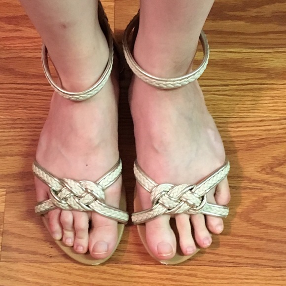 Forever 21 Knot Sandals - Picture 4 of 4