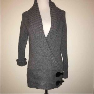 (L) Wrap sweater
