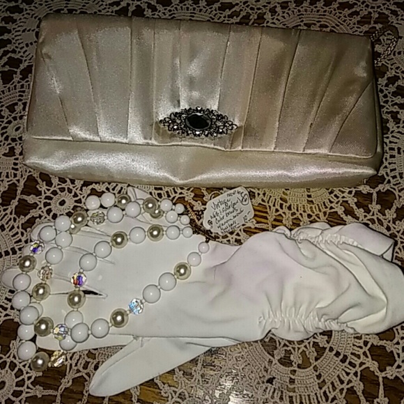 Vintage Accessories - Lovely Vintage Lot Clutch, Gloves, pearl/crystal