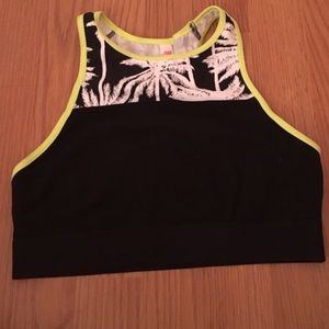 High neck sports bra