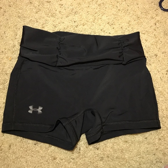Under armour work out shorts - Picture 1 of 3