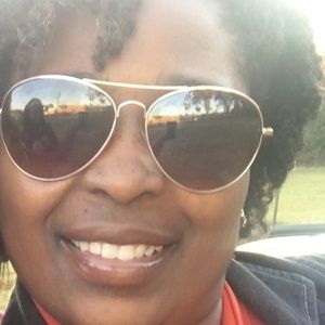 Meet your Posher, Latasha