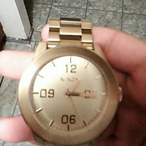 Watch nixon