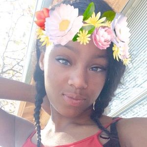 Meet your Posher, Jasmine