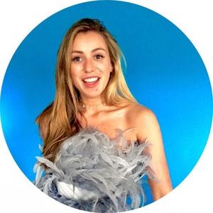 Meet your Posher, Caroline