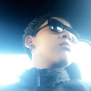 Meet your Posher, Manuel