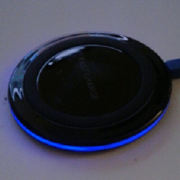 Yootech fast wireless charging pad - Picture 2 of 2