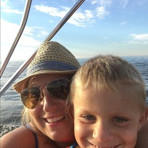 Meet your Posher, Brenda