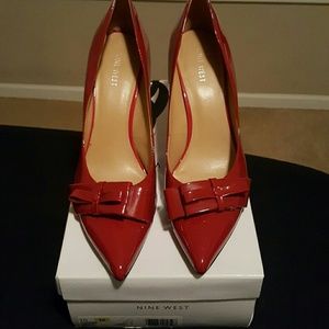 Nine west red patent leather pump