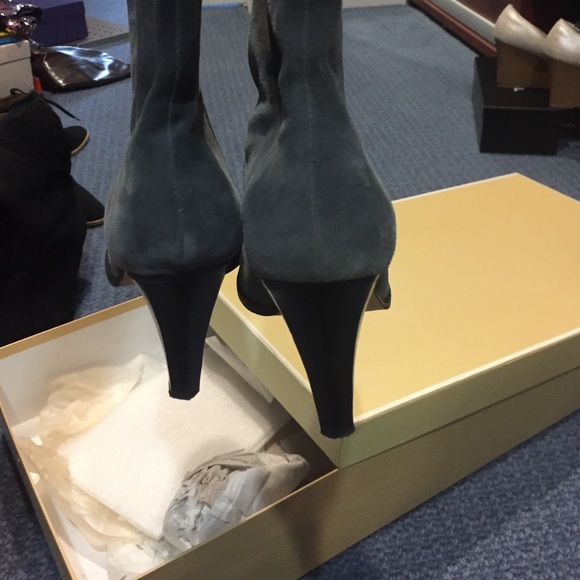Michael Michael kors grey boot. Knee high - Picture 3 of 4