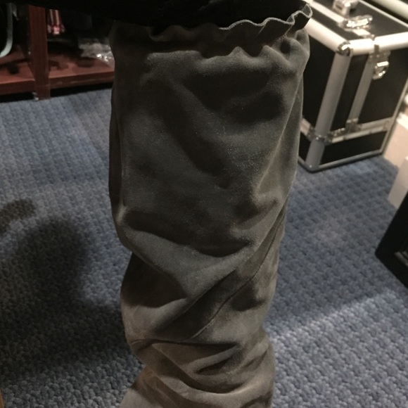 Michael Michael kors grey boot. Knee high - Picture 4 of 4