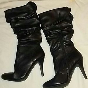 Nicole Griffin Heeled Boots PreOwned Size 7.5