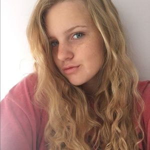 Meet your Posher, Caroline