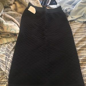 Black quilted sweat skirt