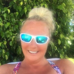 Meet your Posher, Veronica