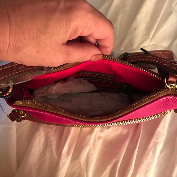 Dooney & Bourne NWT Letter Carrier Pebble Grain - Picture 4 of 7