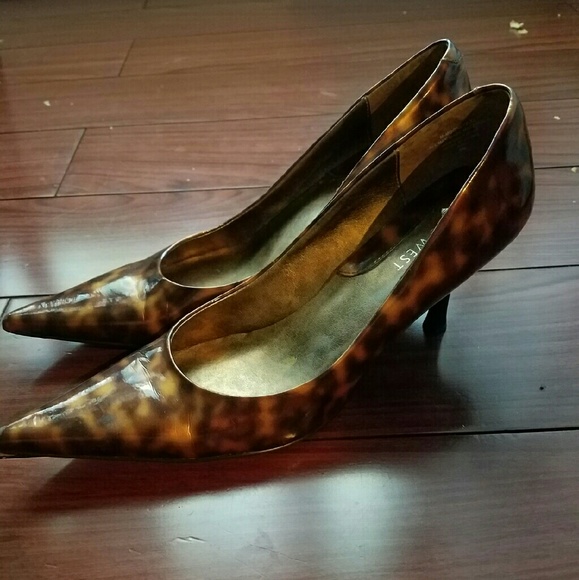 Gorgeous nine West tortoise shell heels