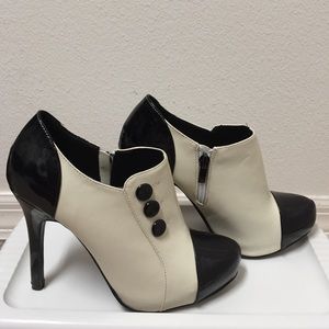 **REDUCED PRICE** B/W & white ankle boots.