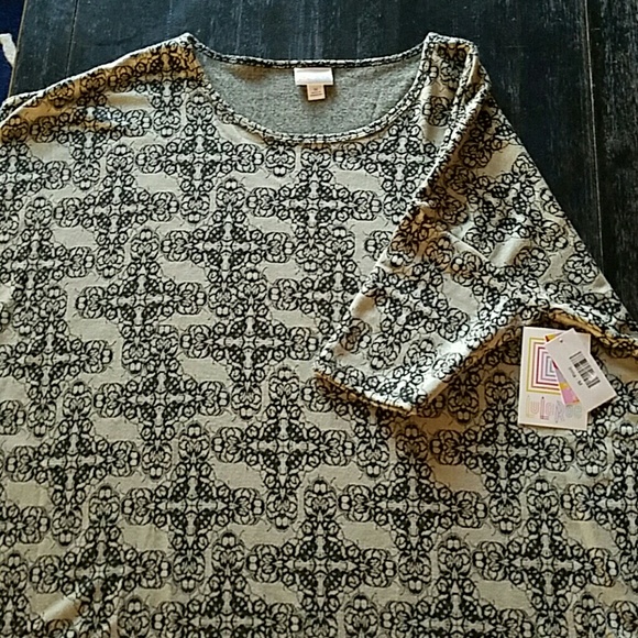 Lularoe Irma top size M. Jacquard print
