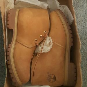 Low Top Timberland Boot Size 7