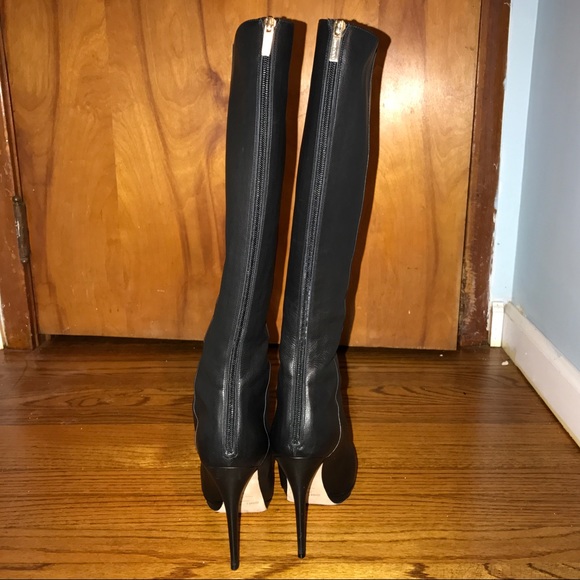 🎊SOLD🎉 Jimmy Choo Knee High Black Leather Boots - Picture 4 of 4