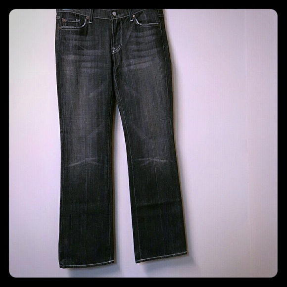 7 For All Mankind Boot Cut Jeans. Size 31