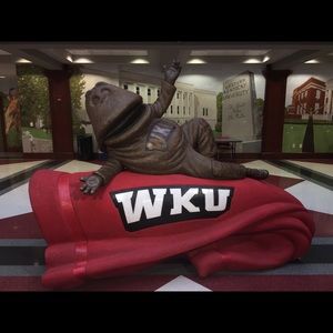 Meet your Posher, Alexus